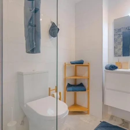 Modern Side Duplex Penthouse 에스테포나