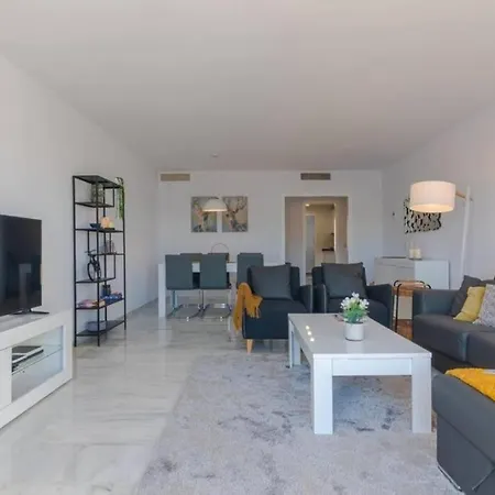 Modern Side Duplex Penthouse 펜션