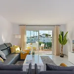 別荘 Modern Side Duplex Penthouse *